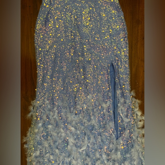 Dear Moon Juniors Periwinkle Illusion Corset Feather Skirt Gown Size 13 Sequins - Picture 7 of 16